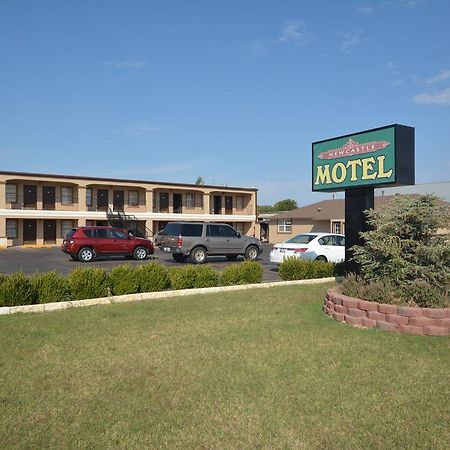 Newcastle Motel Bagian luar foto