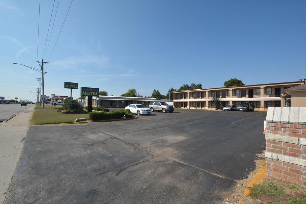 Newcastle Motel Bagian luar foto