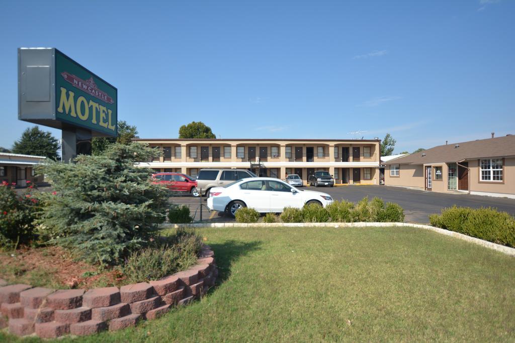 Newcastle Motel Bagian luar foto