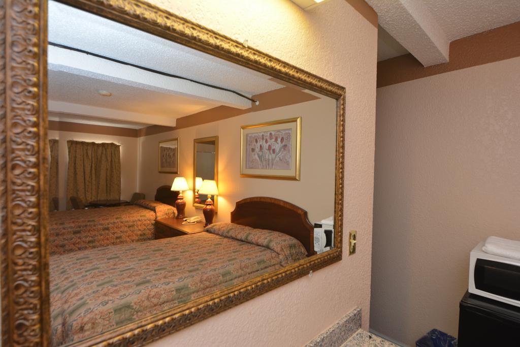 Newcastle Motel Bagian luar foto